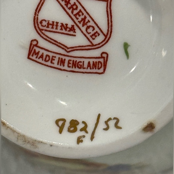 Clarence Fine Bone China- Apples 🍎 & Pears 🍐- Light Green - Picture 8 of 9